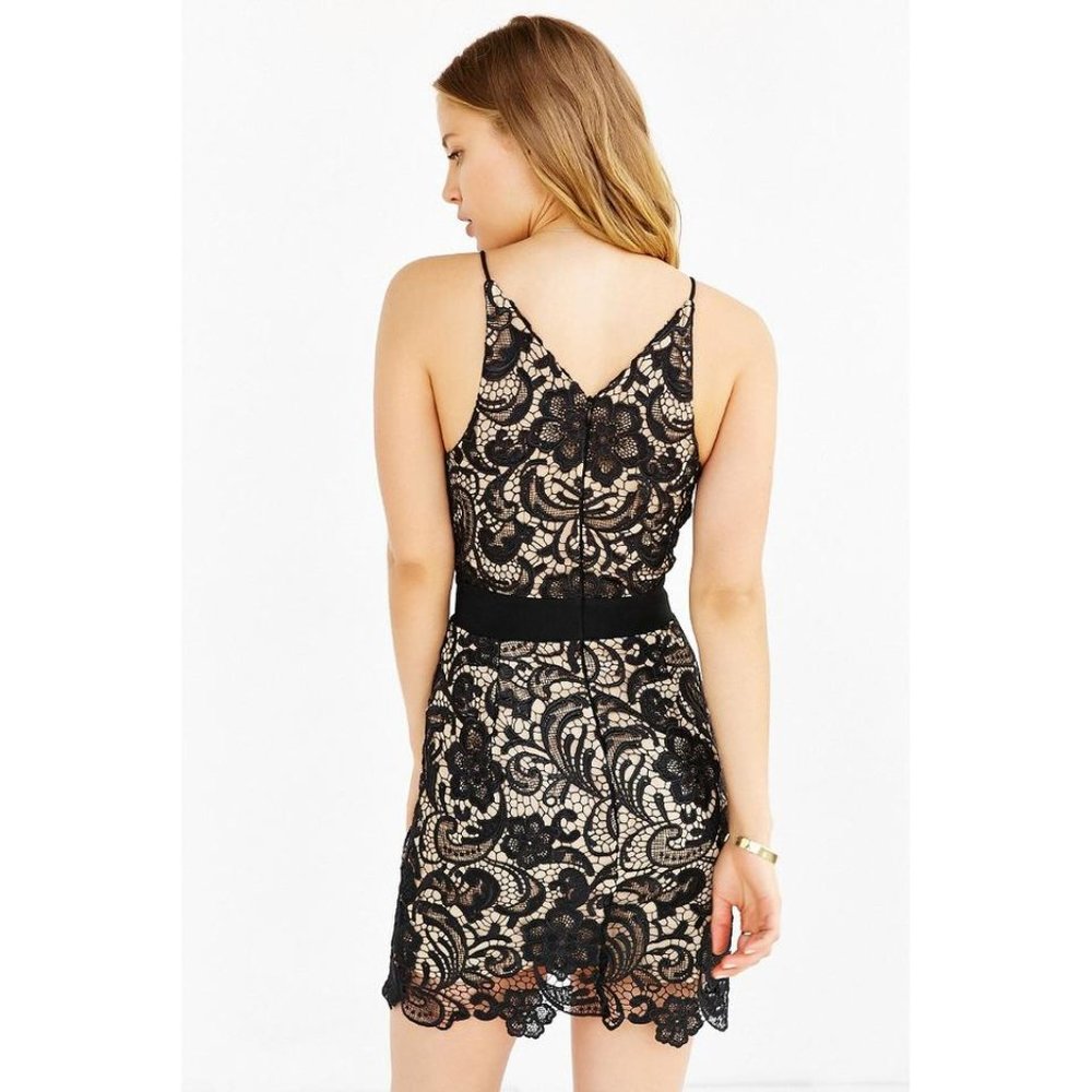 NWT Women Size Medium Dress the Population Black Ava Lace Overlay Illusion Dress - Picture 3 of 6